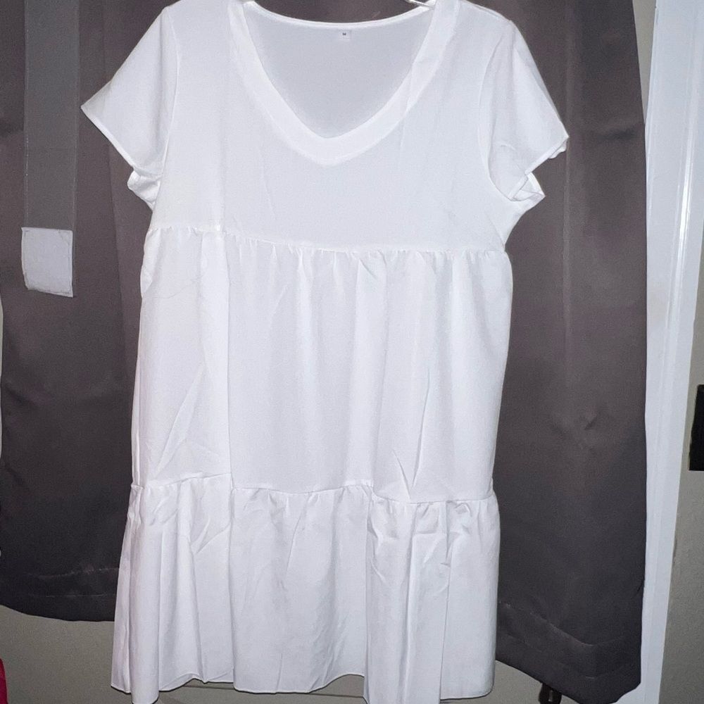 New in package beautiful white dress Medium
